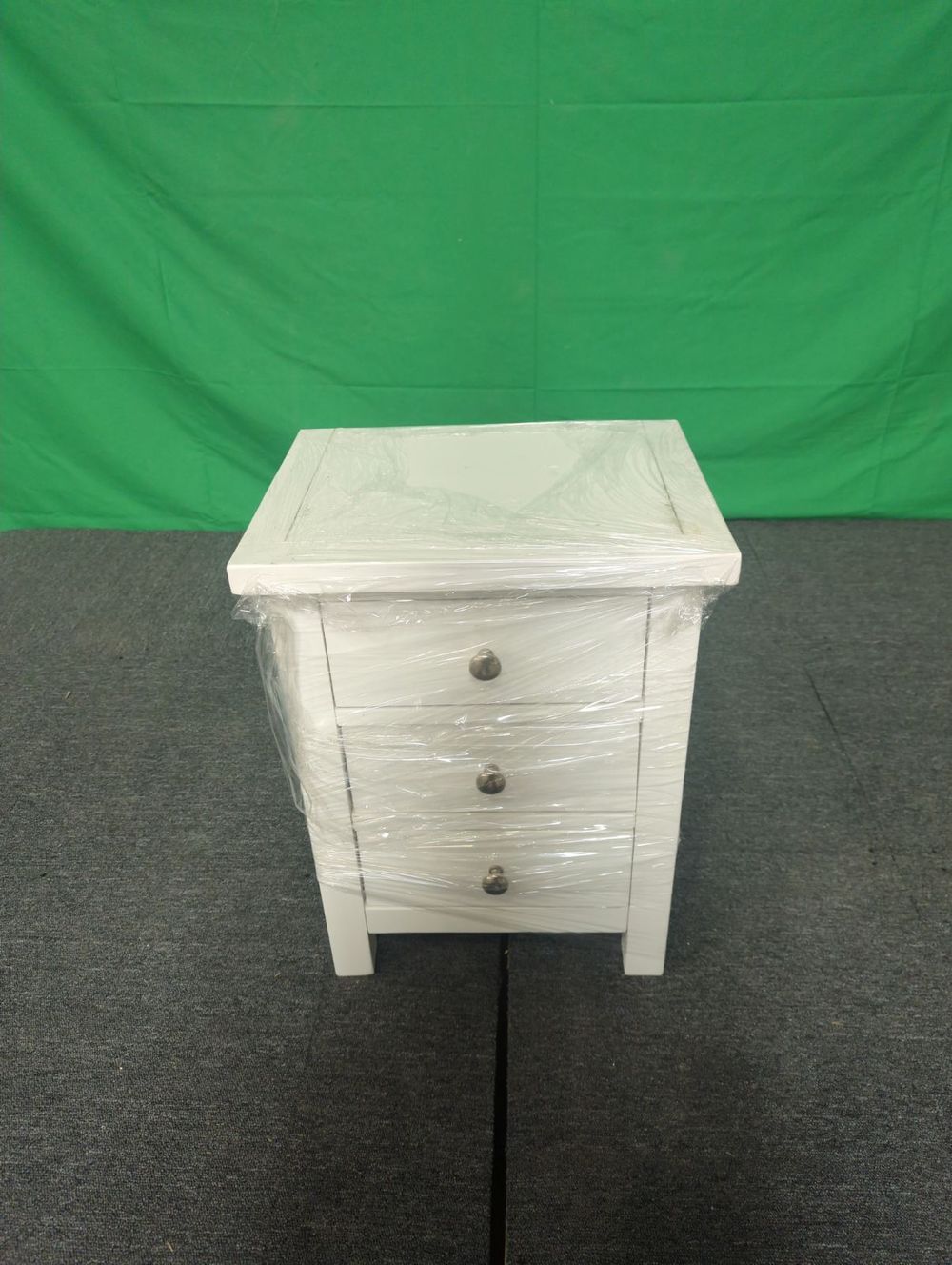 ROS-OUT-00575 Grade-C1 Roseland Furniture Cornish 3 Drawer Bedside Table RRP £109.95