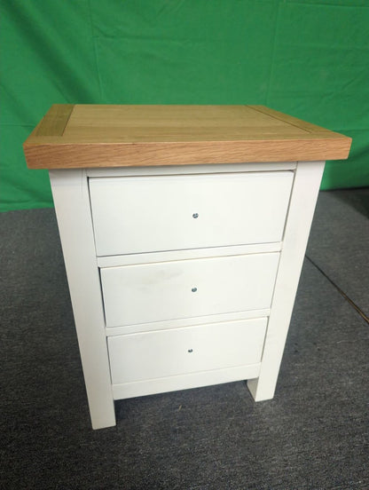Lot of 11 x Roseland Furniture items grade-C1 Good with faults RRP £1644.45
