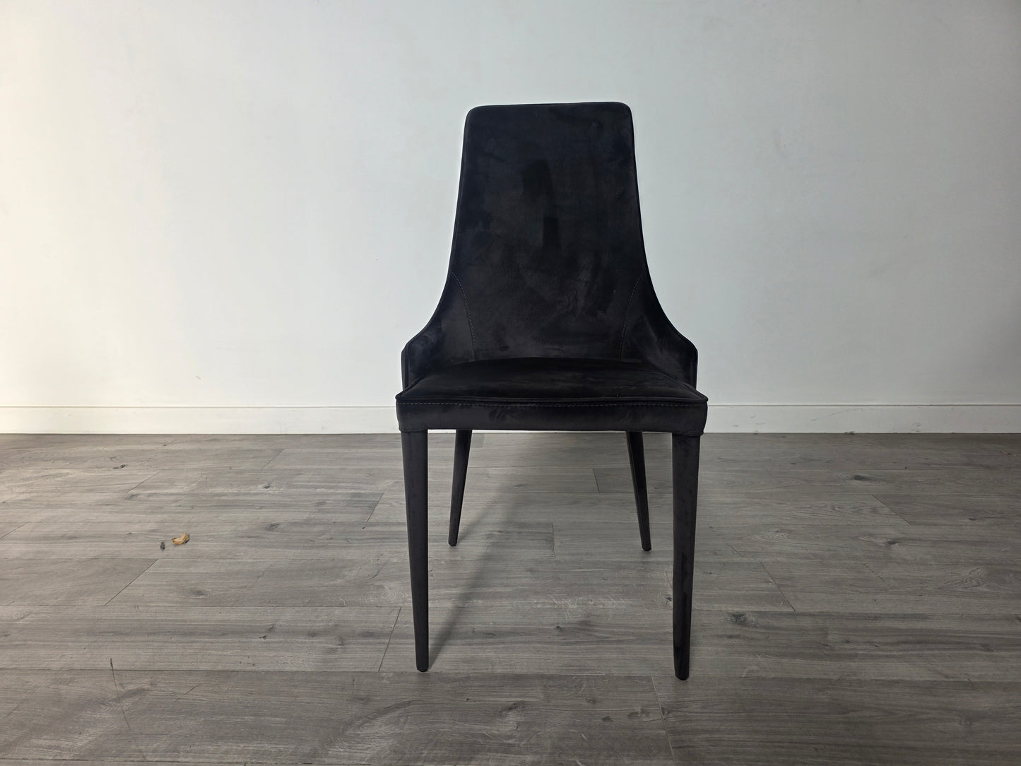 Lot of 5 x DFS Items Chairs and Tables in Good Condition (ref DFS-HO2-A-13094) Total RRP £745