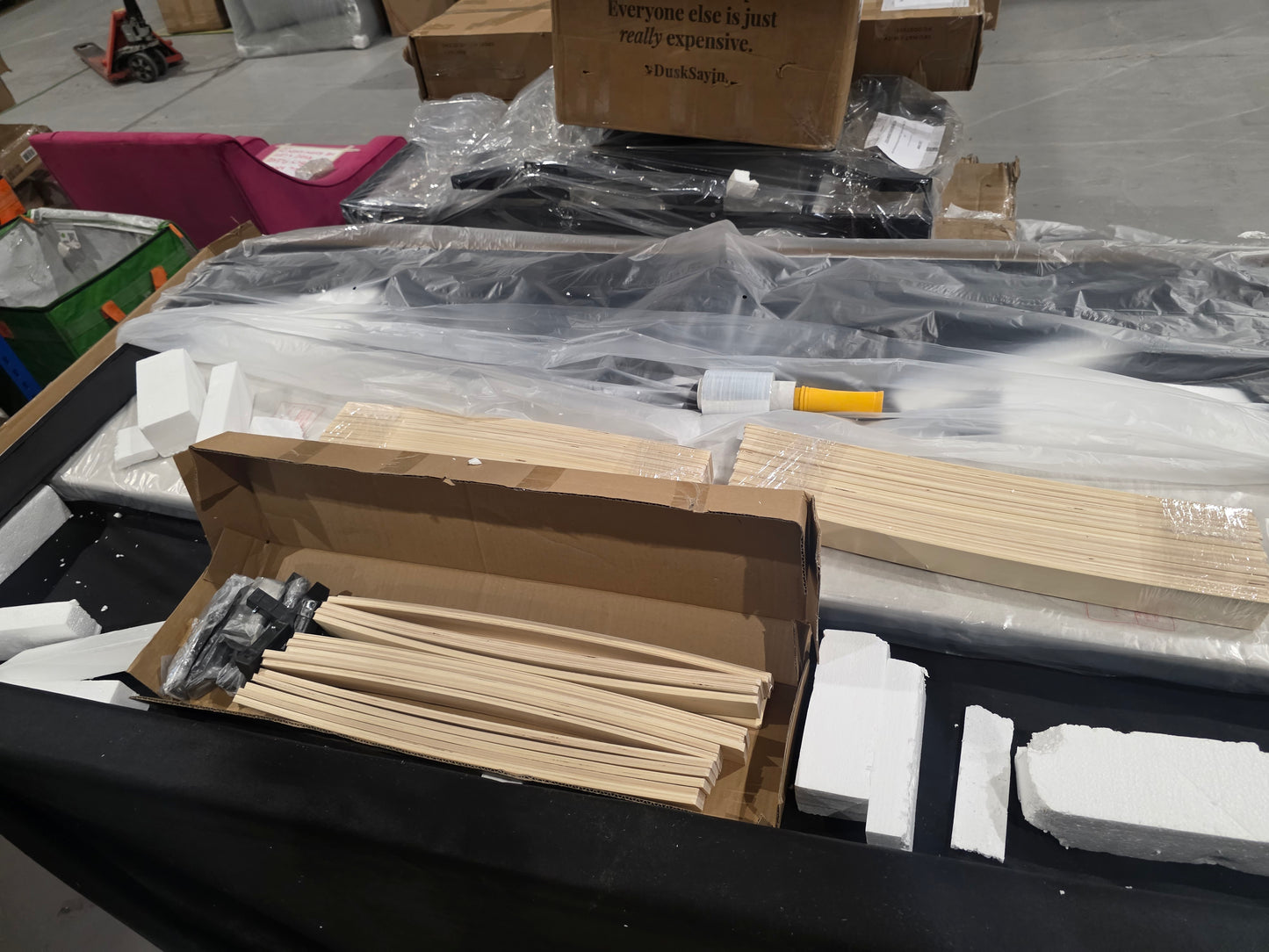 Lot of 4 x Dusk Boxed Beds for Spares or Repair (ref DUS-APM-A-13175) Total RRP £1956