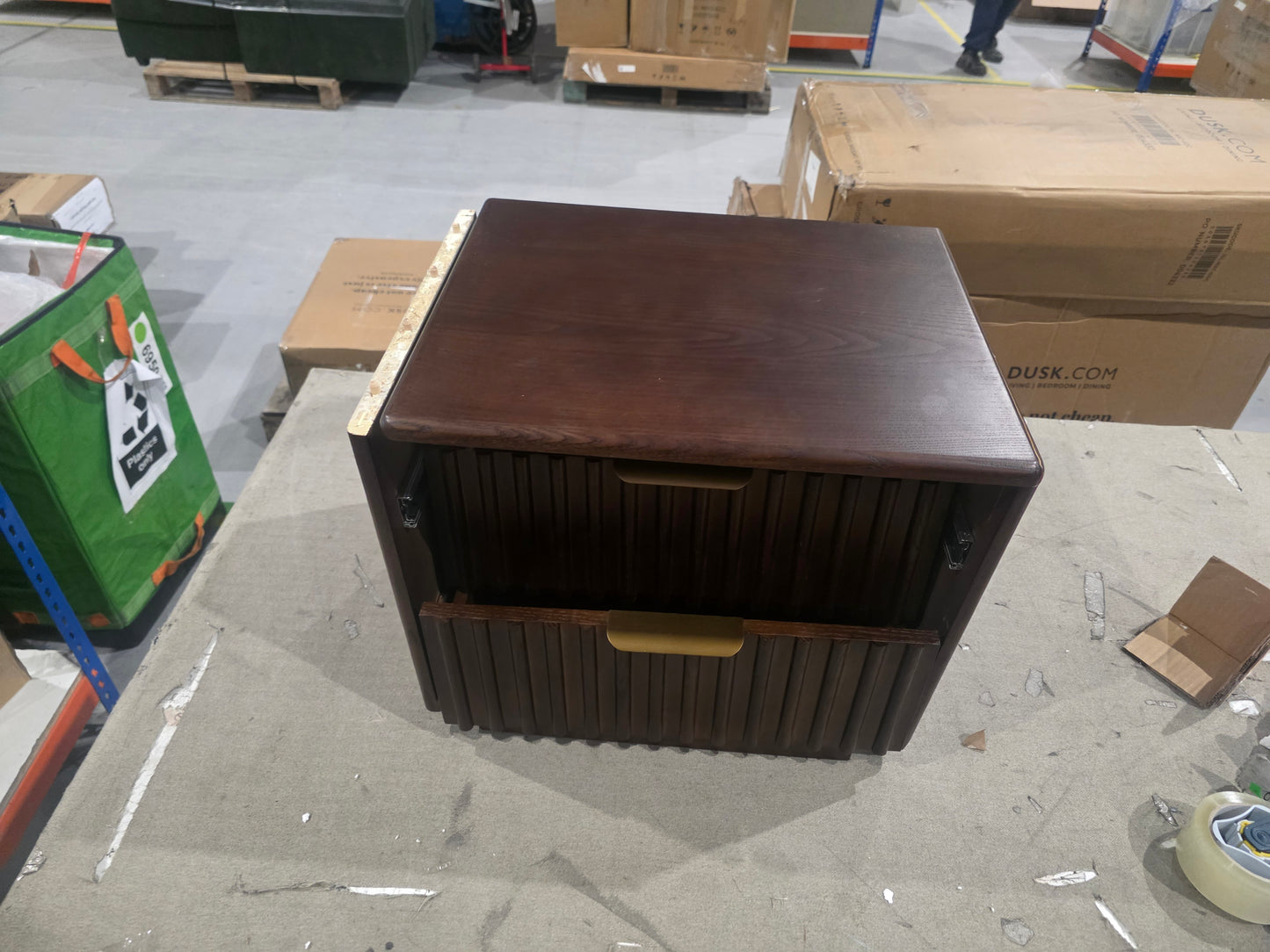 Lot of 7 x Dusk furniture items for Spares or Repair (ref DUS-APM-A-13571) Total RRP £1743