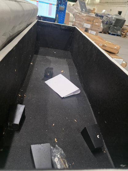 Lot of 2 x Dusk Furniture with Repairable Damage (ref DUS-APM-A-13631) Total RRP £538