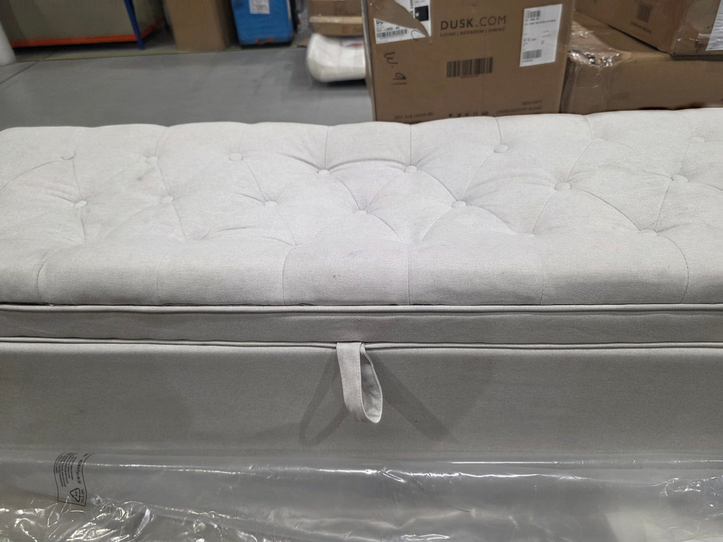 Lot of 2 x Dusk Furniture with Repairable Damage (ref DUS-APM-A-13631) Total RRP £538