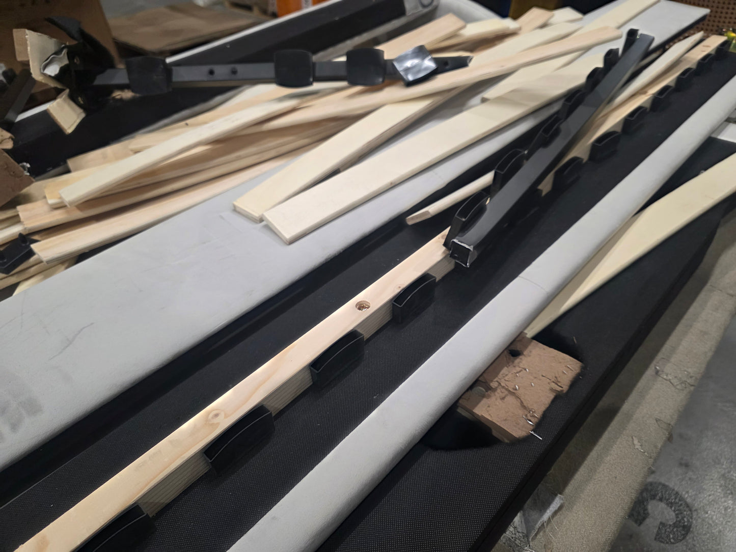 MAS-APM-07175 Grade-BER-DOA Marks & Spencer Colton King size Velvet Bed in Silver RRP £499