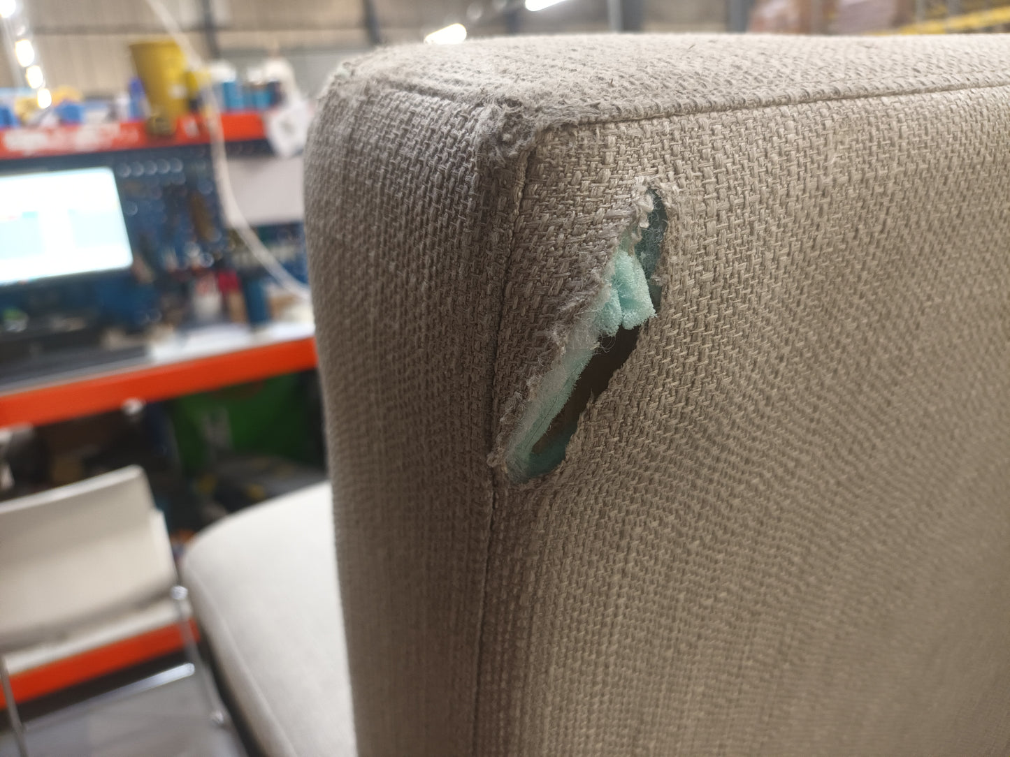 Lot of 4 x Dusk mixed furniture items grade-BER Spares or repair RRP £822.00