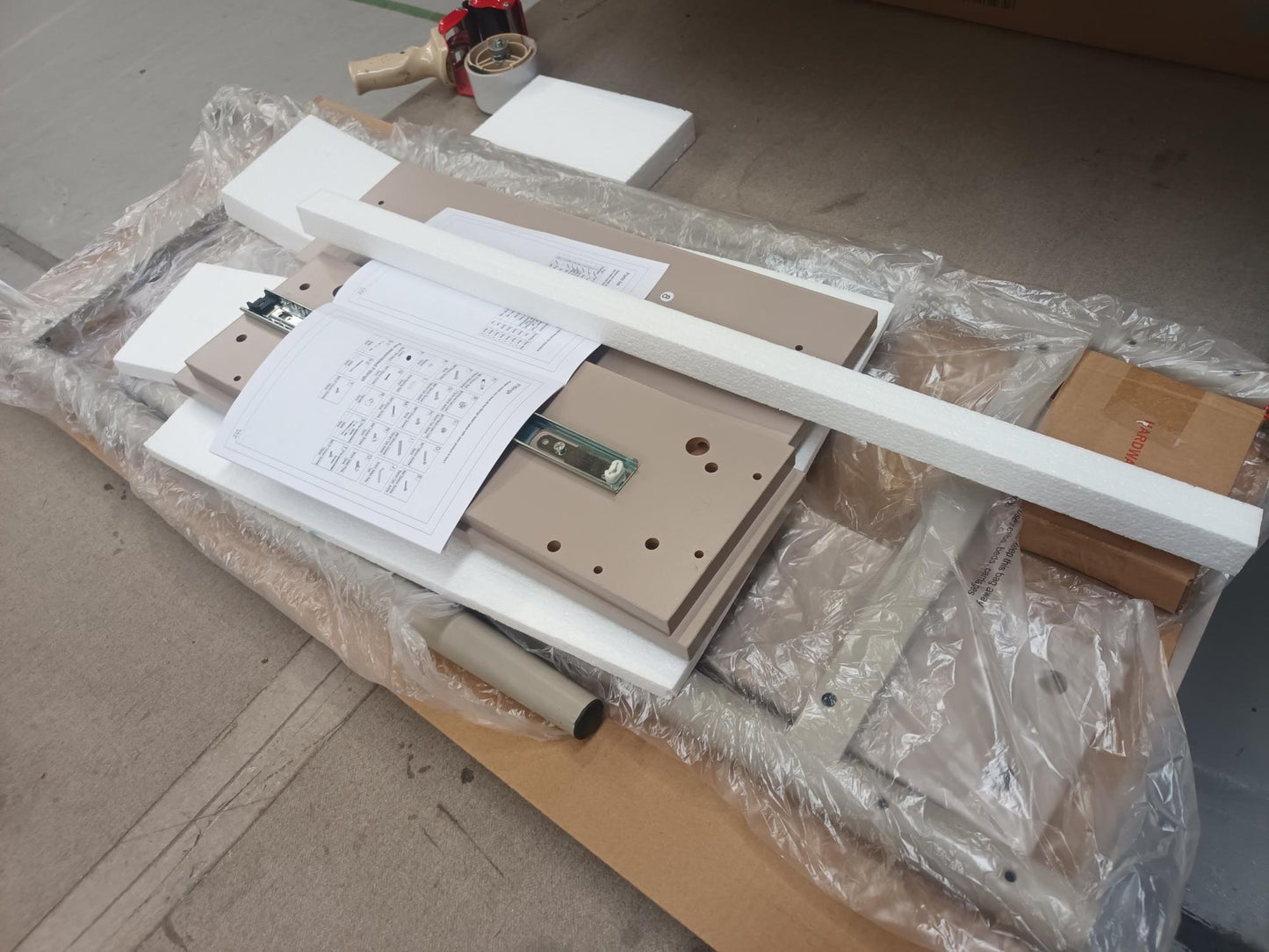 Lot of 9 x Dusk items grade-BER Spares or repair RRP £1313.00