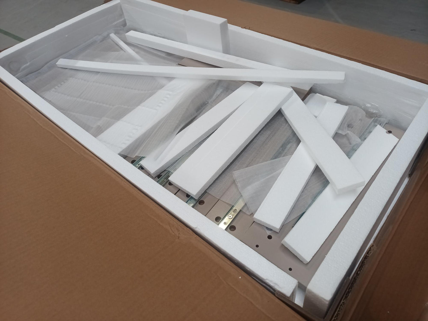 Lot of 9 x Dusk items grade-BER Spares or repair RRP £1313.00