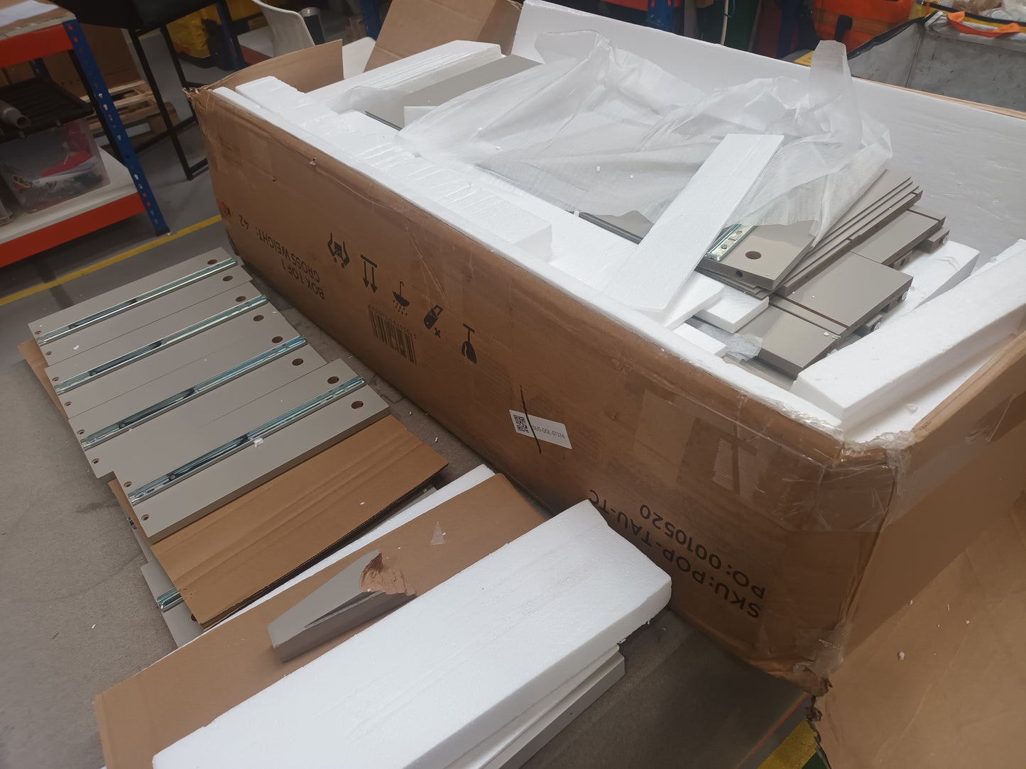 Lot of 7 x Dusk items grade-BER Spares or repair RRP £1447.00