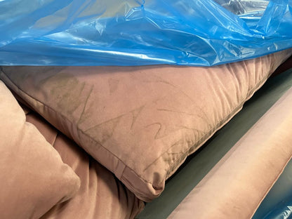 MAS-APM-05793 Grade-DOA Marks & Spencer Marks & Spencer Scarlett 4 Seater Sofa in Aquaclean Blush Velvet RRP £1499 RRP £1499