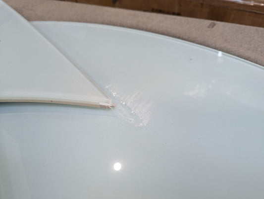 DFS-HO2-05209 Grade-BER-DOA DFS Lille Extending 4 6 Seater Dining Table In White RRP £999