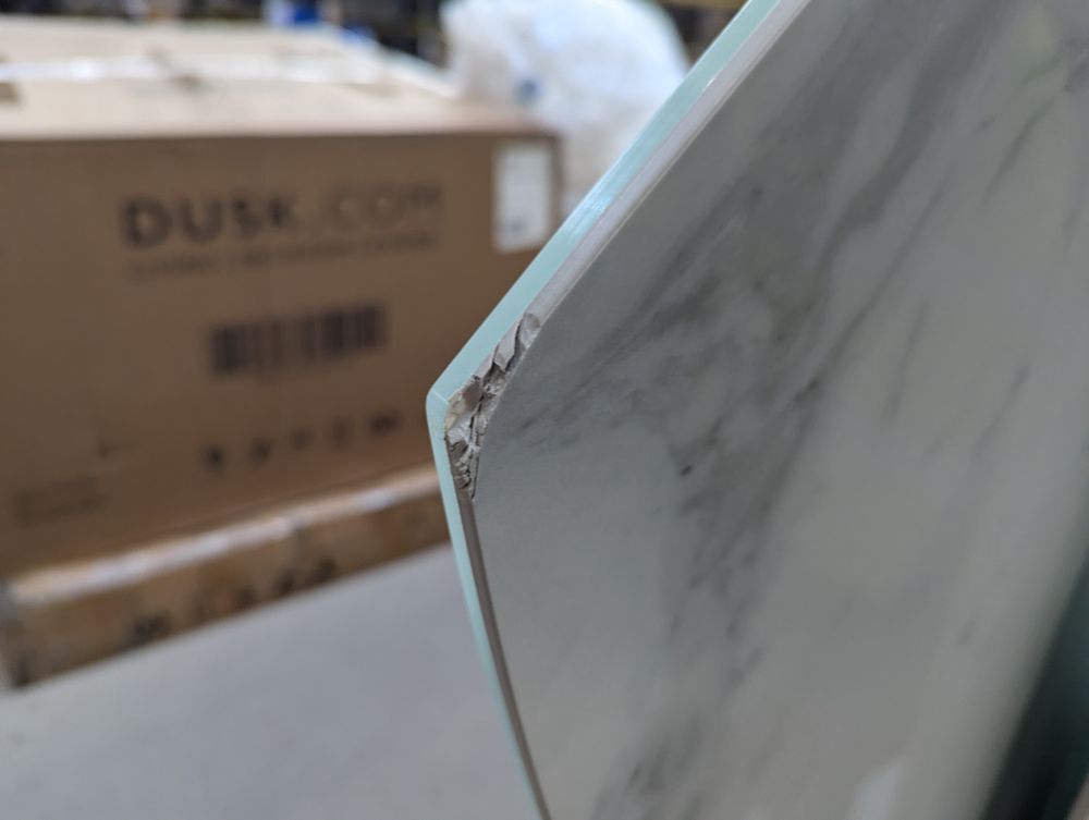 DFS-HO2-05209 Grade-BER-DOA DFS Lille Extending 4 6 Seater Dining Table In White RRP £999