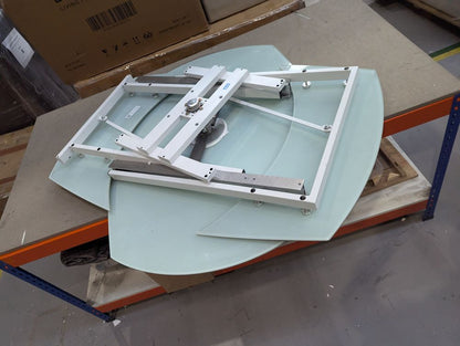 DFS-HO2-05209 Grade-BER-DOA DFS Lille Extending 4 6 Seater Dining Table In White RRP £999