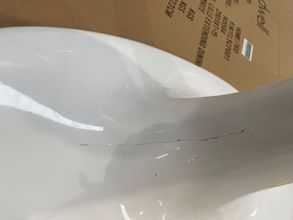 Lot of 2 x DFS Lille Extending 4 6 Seater Dining Table In White grade-BER Spares or repair RRP £1998.00