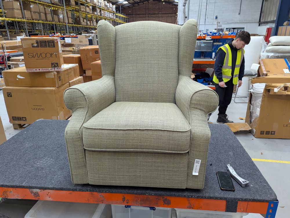 Lot of 2 x M&S items grade-BER Spares or repair RRP £858.00