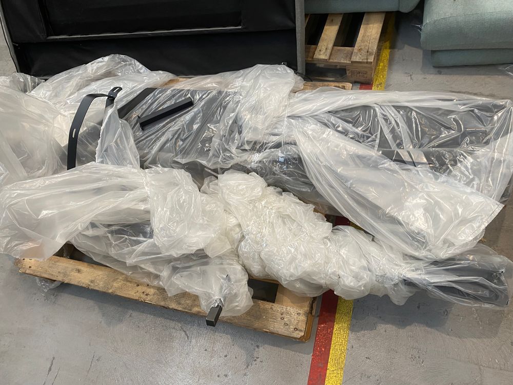 Lot of 3 x DFS Items inc Beds for Spares or Repair (ref DFS-HO2-A-13610) Total RRP £2597