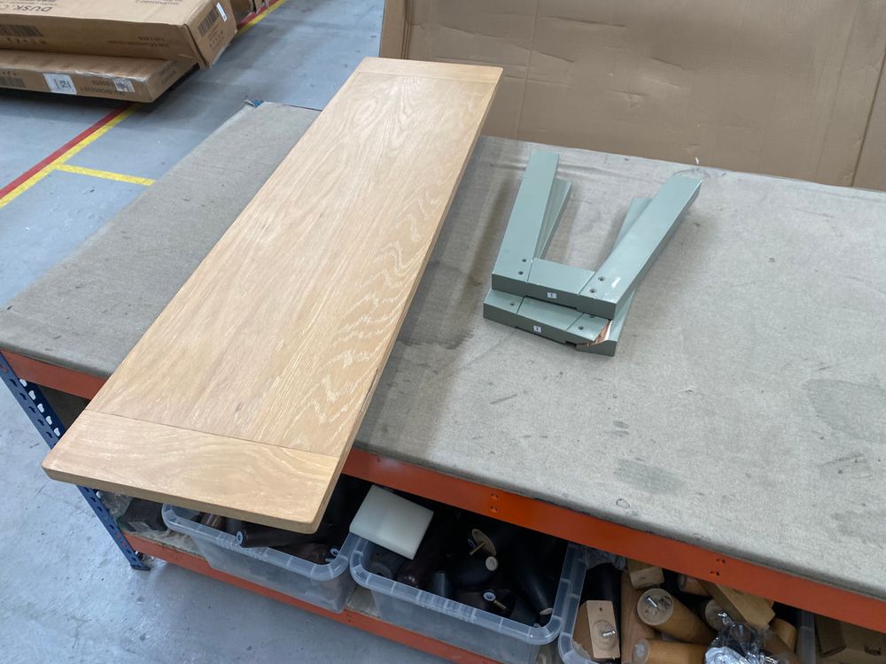 Lot of 7 x DFS furniture items grade-BER Spares or repair RRP £2763.00