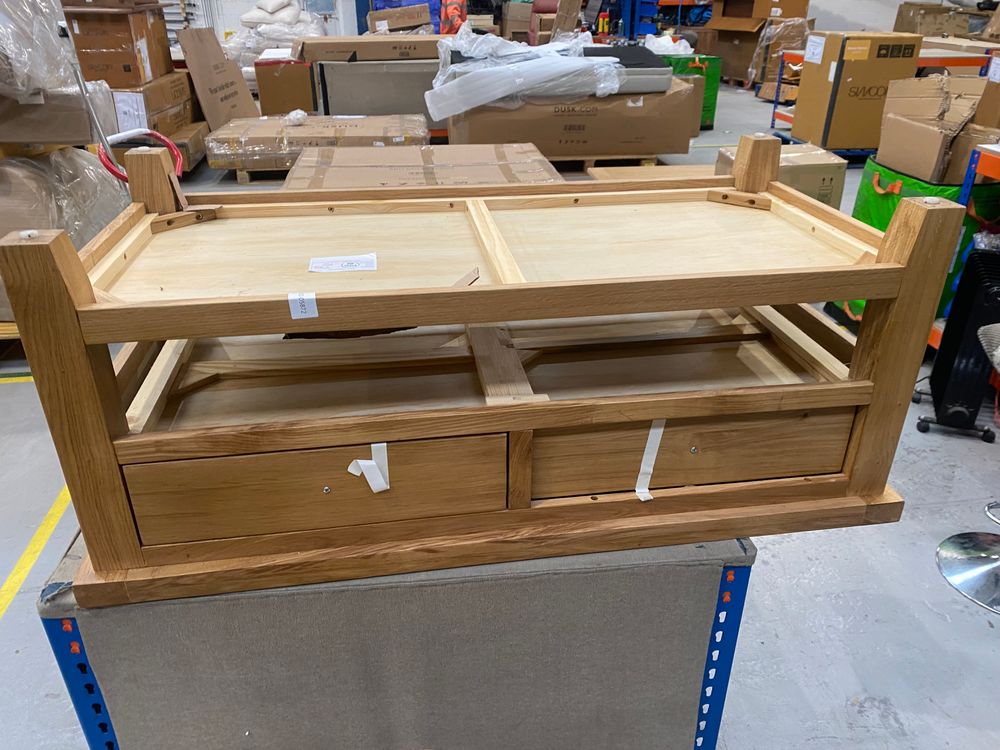 Lot of 7 x DFS furniture items grade-BER Spares or repair RRP £2763.00