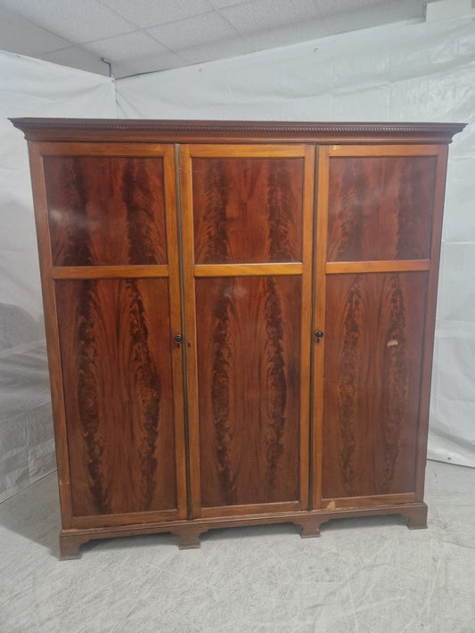 Lot of 9 x Dusk Furniture for Spares or Repair (ref DUS-GOL-A-13822) Total RRP £1481