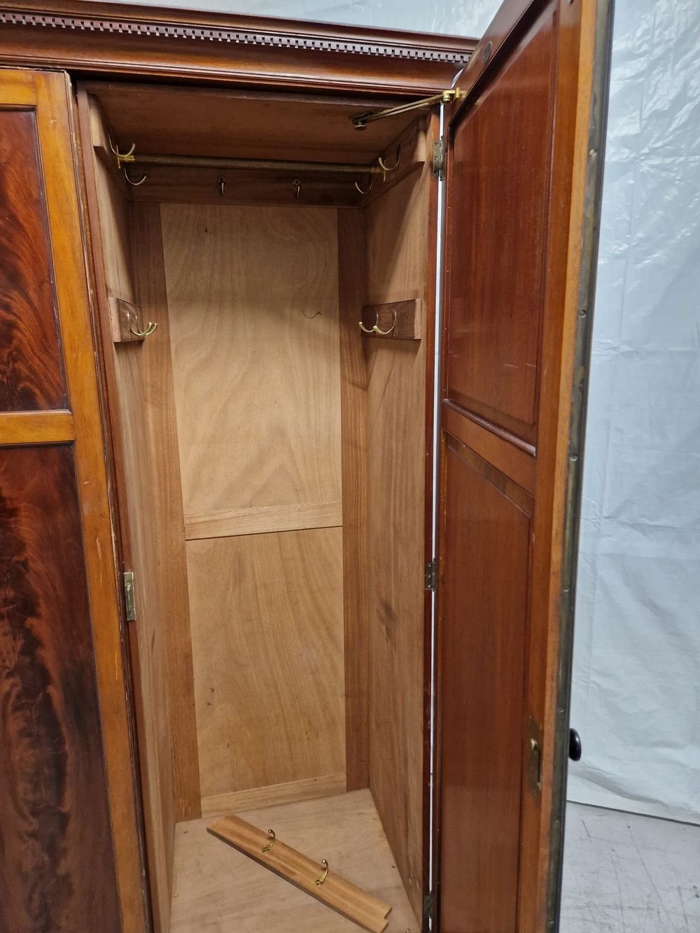 Lot of 7 x Dusk Items for Spares or Repair (ref DUS-GOL-A-13739) Total RRP £2135