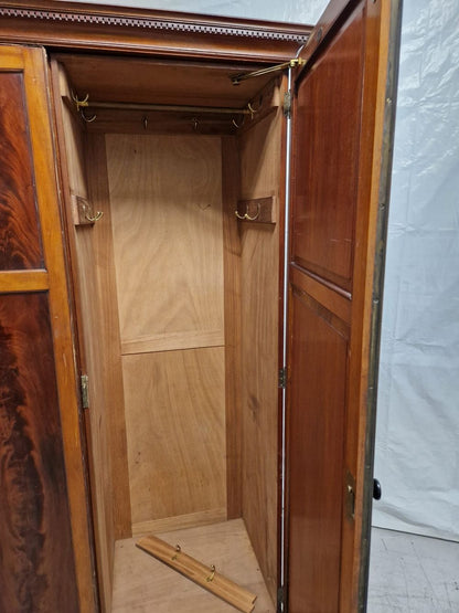 Lot of 8 x Dusk Items inc Upholstery for Spares or Repair (ref DUS-GOL-A-13816) Total RRP £2250