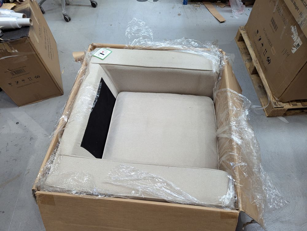 Lot of 2 x Dusk Items (ref DUS-GOL-A-13706) Total RRP £914