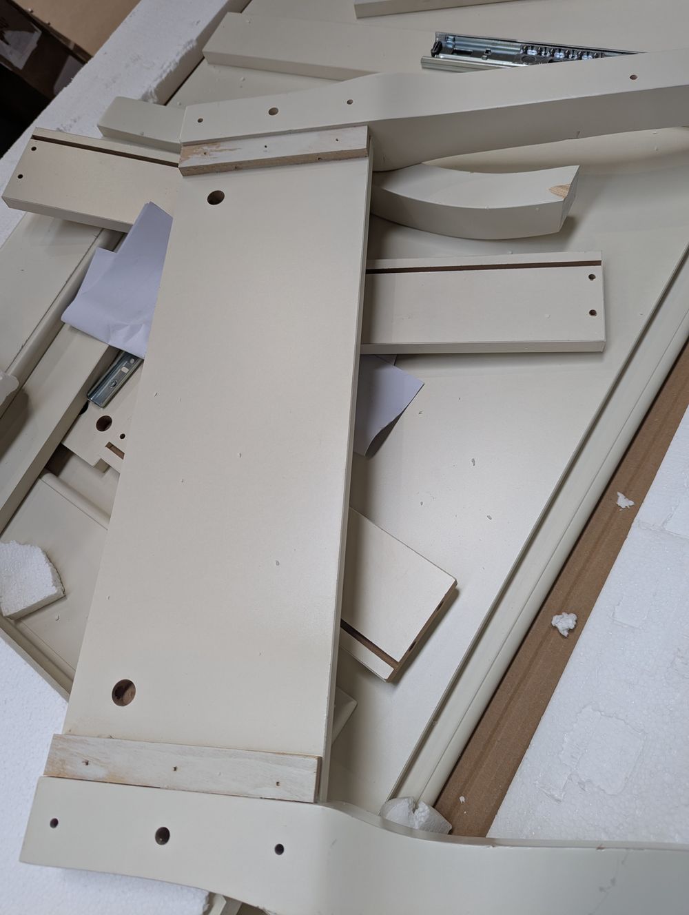 Lot of 16 x Dusk Items for Spares or Repair (ref DUS-APM-A-12560) Total RRP £2910