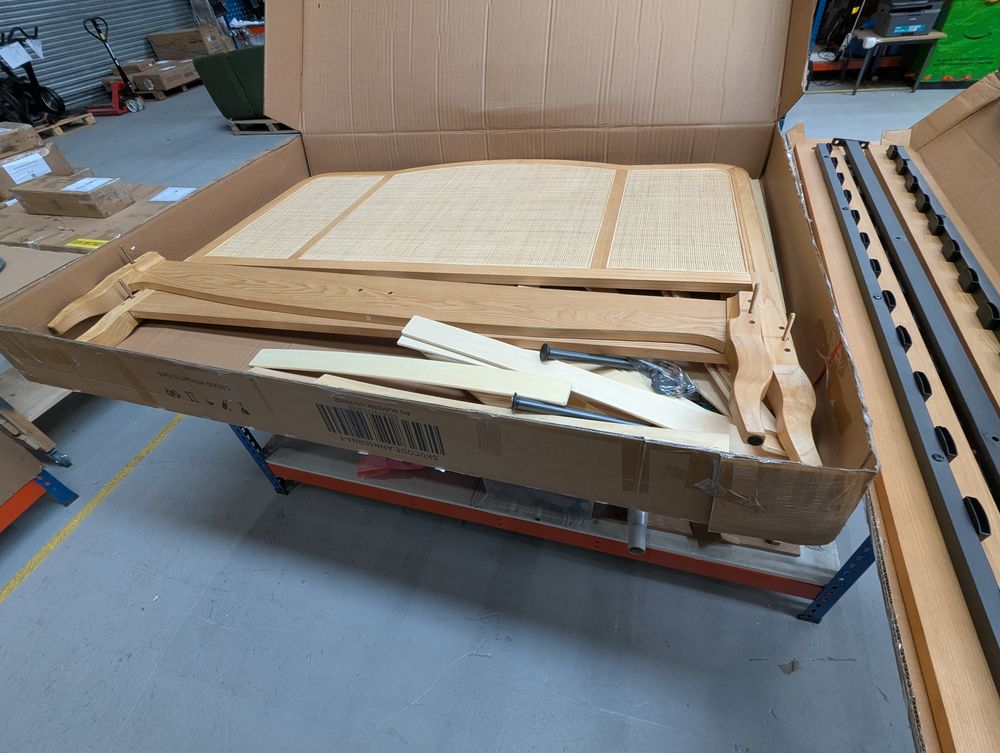 Lot of 3 x Dusk Items inc Beds for Spares or Repair (ref DUS-APM-A-12569) Total RRP £1387