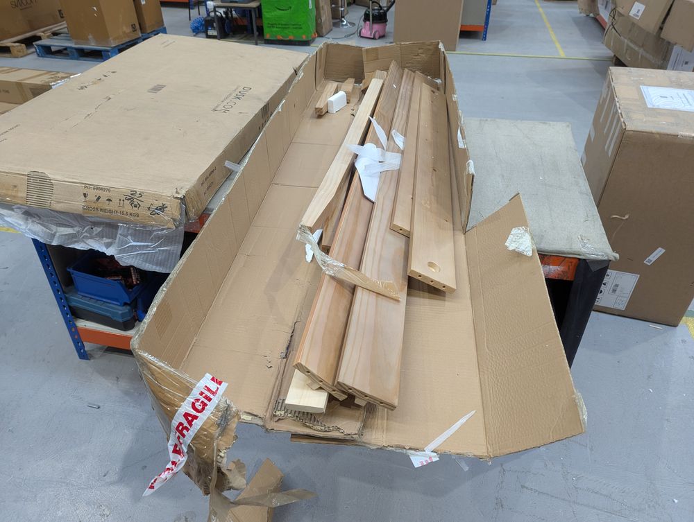 Lot of 3 x Dusk Items inc Beds for Spares or Repair (ref DUS-APM-A-12569) Total RRP £1387