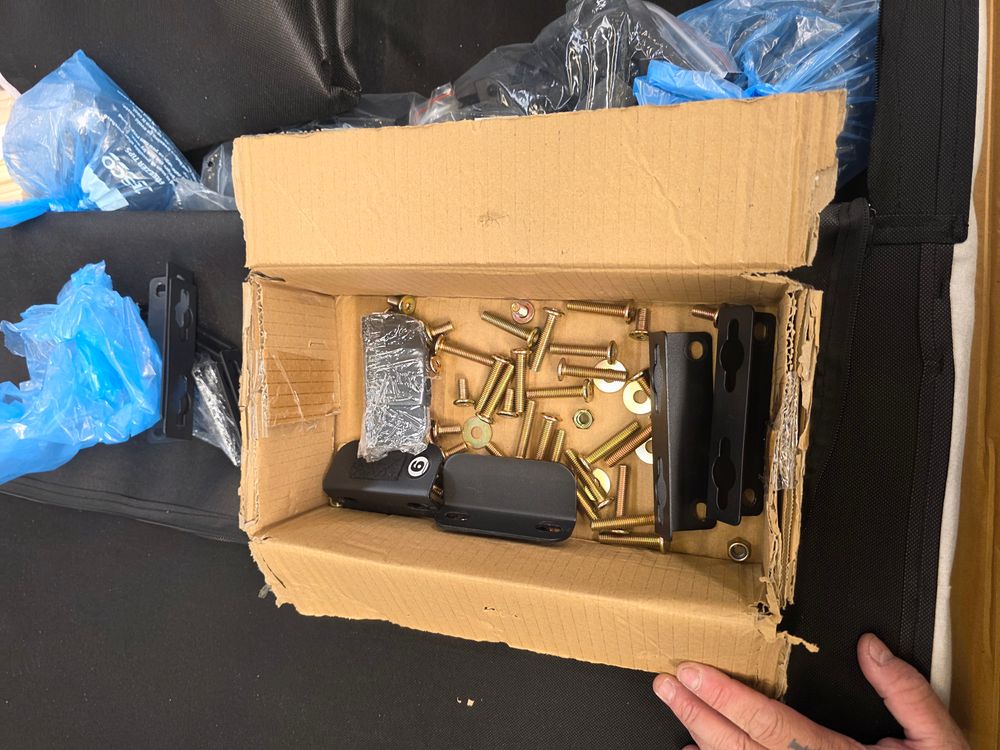 Lot of 6 x Dusk Items for Spares or Repair (ref DUS-APM-A-12839) Total RRP £2834