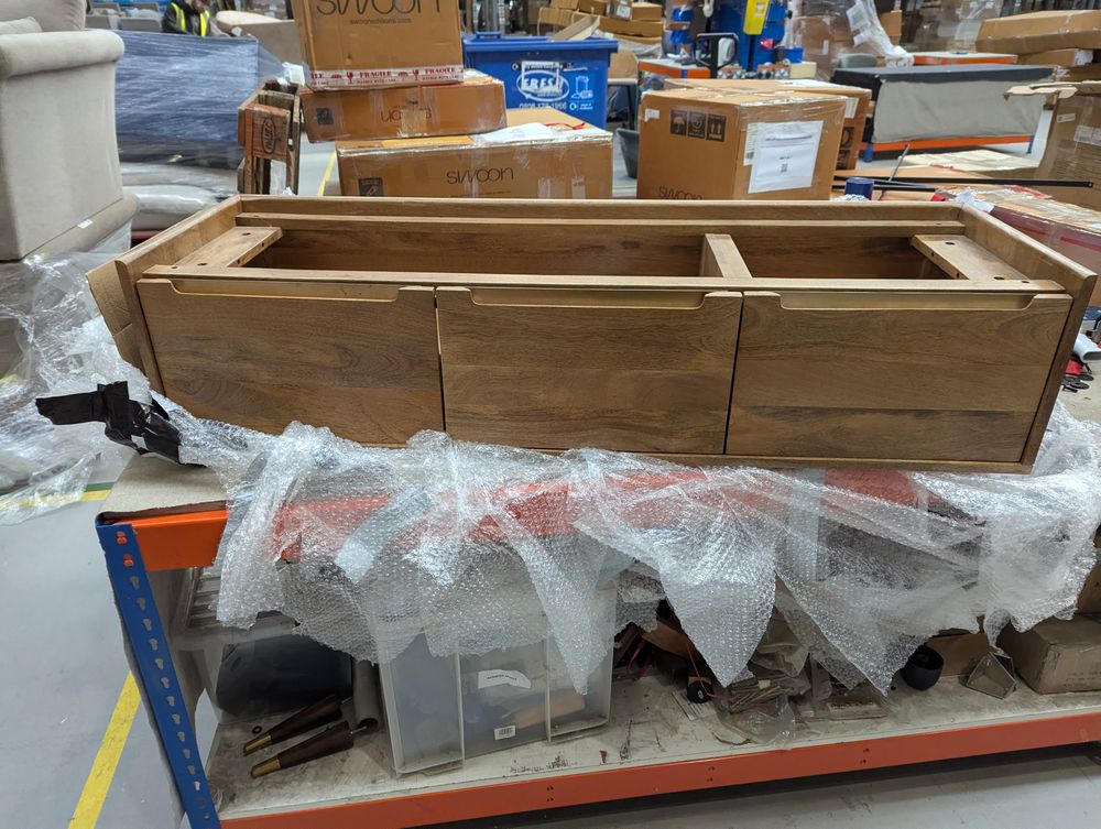 Lot of 6 x Swoon items grade-BER Spares or repair RRP £2204.00