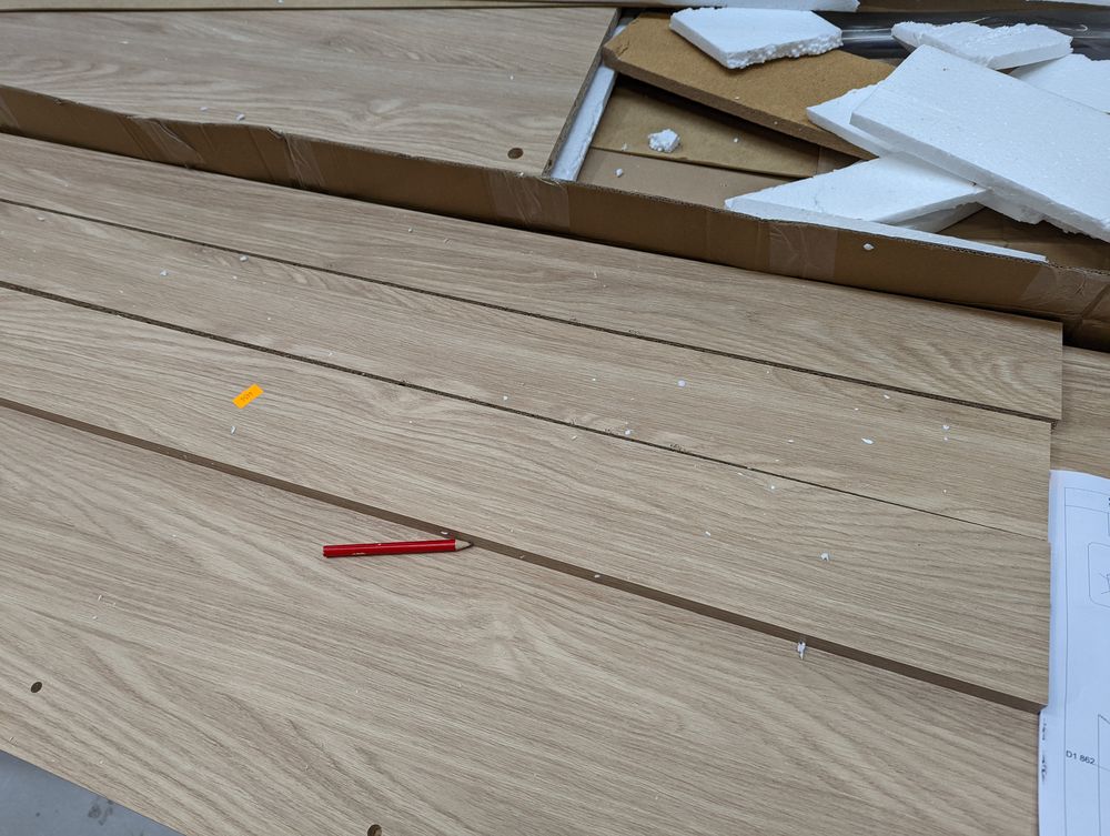 Lot of 8 x Dusk items grade-BER Spares or repair RRP £2352.00