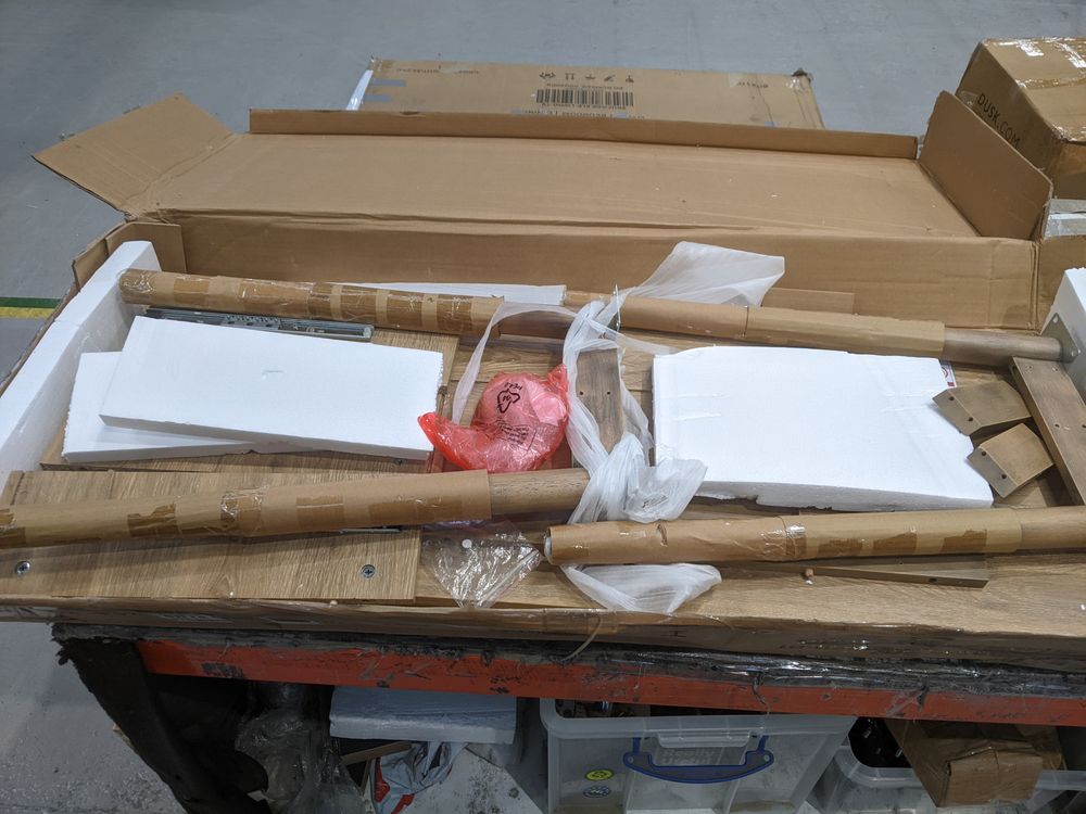 Lot of 8 x Dusk Items for Spares or Repair (ref DUS-APM-A-13540) Total RRP £2243