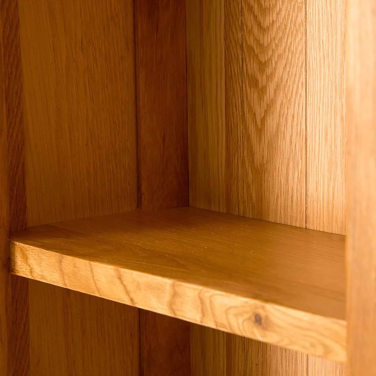 ROS-OUT-00355 Grade-C1 Roseland Furniture Newlyn Oak Slim Bookcase KD RRP £189.95