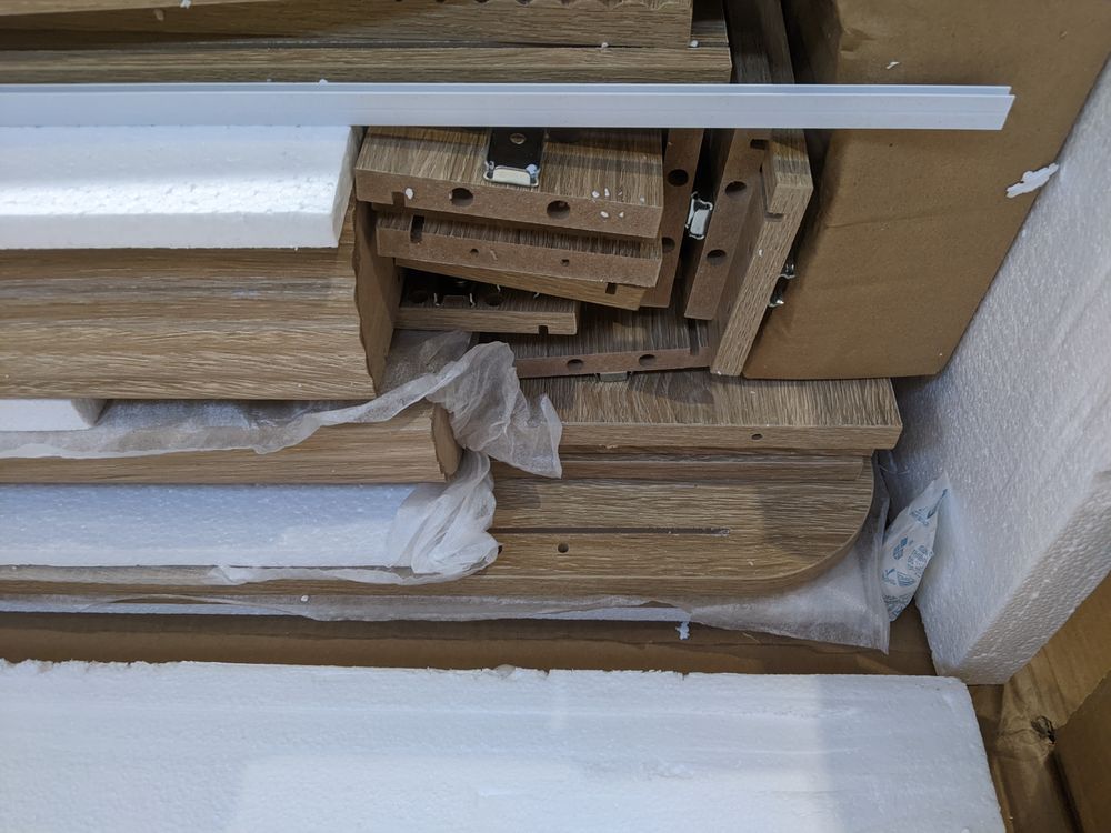 Lot of 8 x Dusk Items inc Upholstery for Spares or Repair (ref DUS-APM-A-12810) Total RRP £948