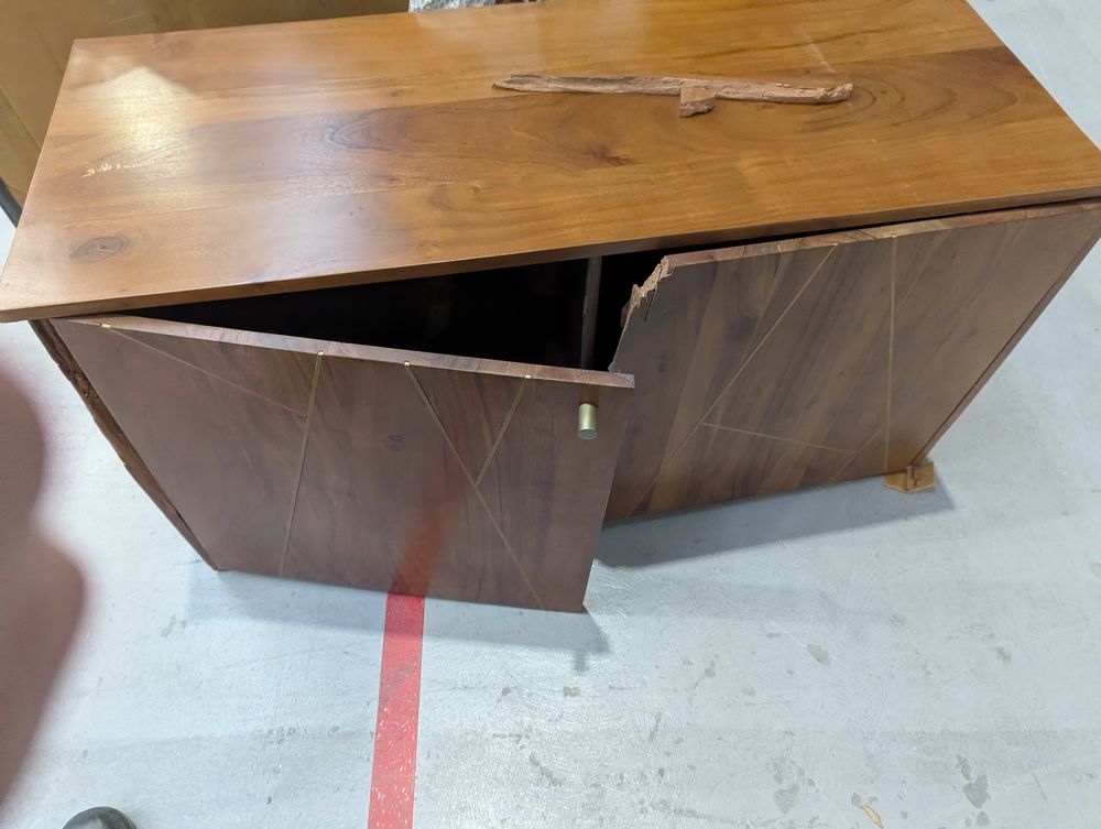 Lot of 2 x Swoon furniture items grade-BER Spares or repair RRP £1028.00