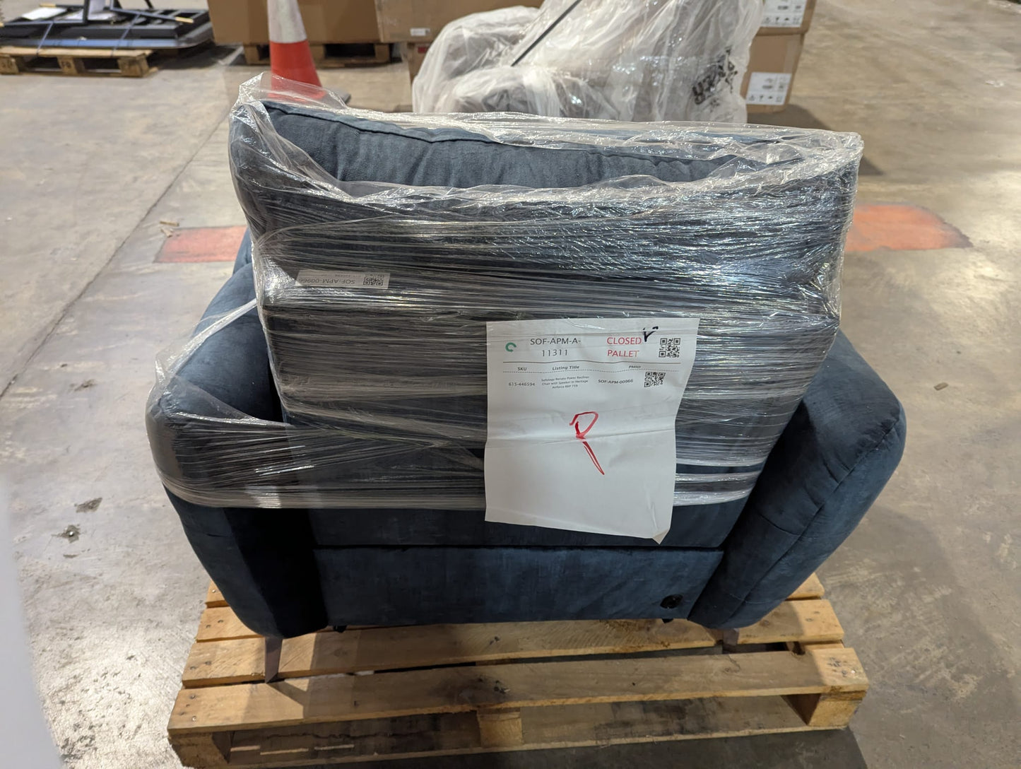 SOF-APM-00966 Grade-C0 Sofology Renato Power Recliner Chair with Speaker in Heritage Airforce RRP £759