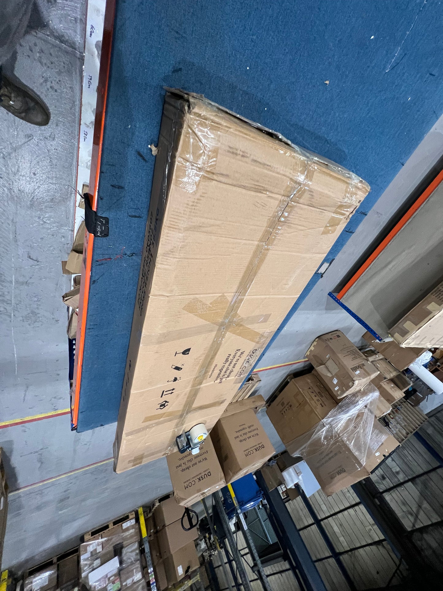 Lot of 10 x Dusk furniture items grade-BER Spares or repair RRP £1776.00