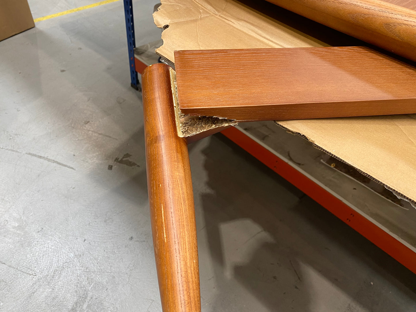 Lot of 5 x Dusk Items inc Beds for Spares or Repair (ref DUS-APM-A-12327) Total RRP £2735