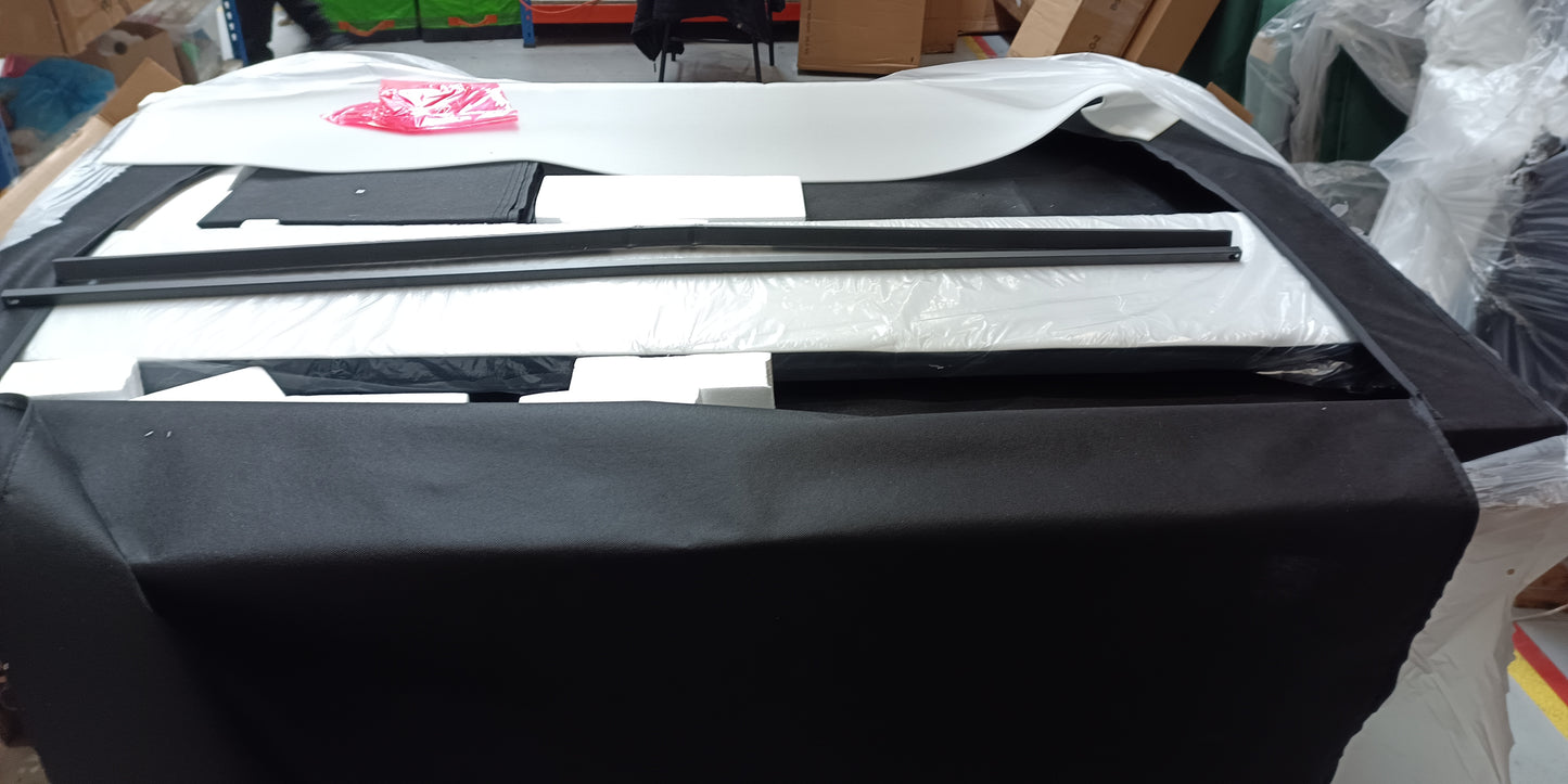 Lot of 6 x Dusk Items inc Beds for Spares or Repair (ref DUS-APM-A-12264) Total RRP £3094