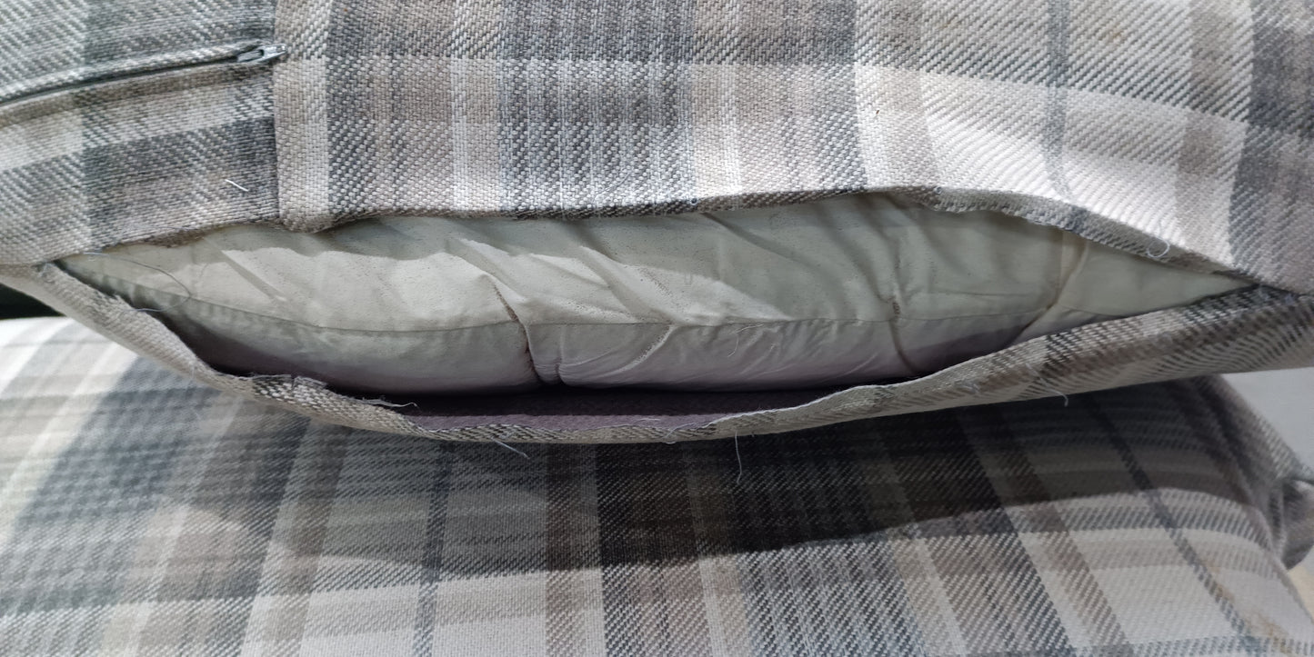 Lot of 2 x M&S Items for Spares or Repair (ref MAS-APM-A-12875) Total RRP £1109
