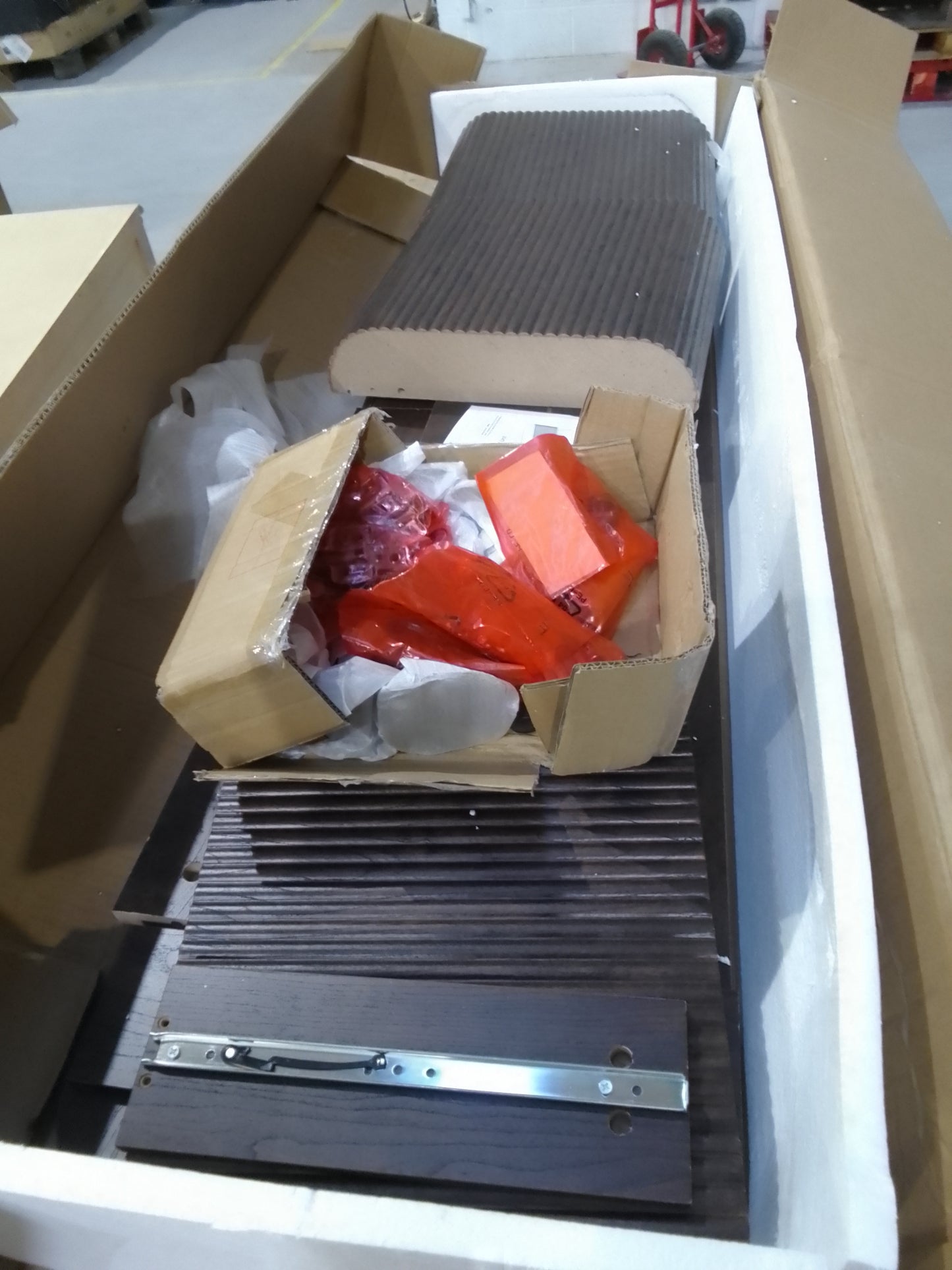 Lot of 10 x Dusk Furniture Items for Spares or Repair (ref DUS-APM-A-13276) Total RRP £1245