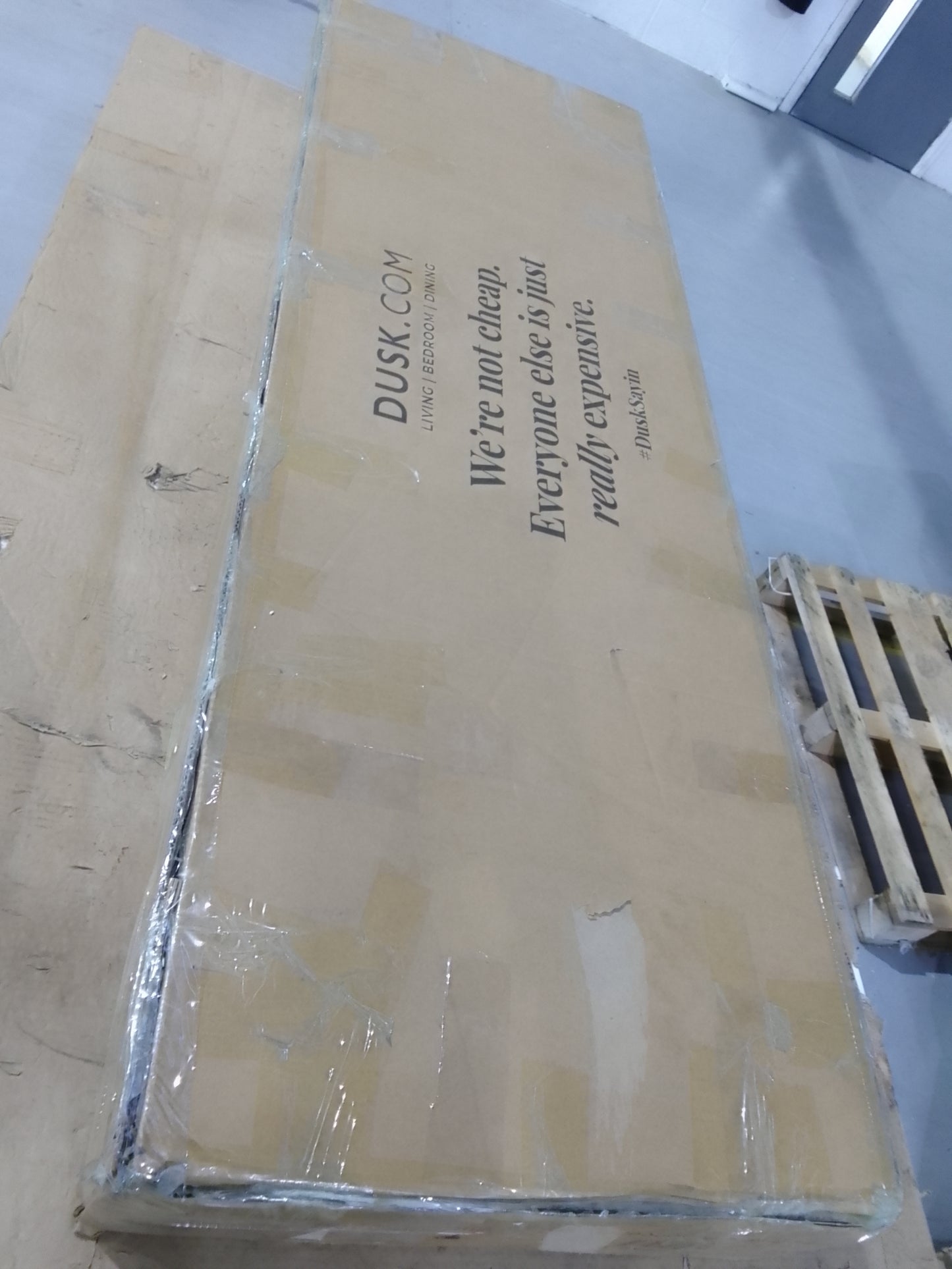 Lot of 7 x Dusk Furniture for Spares or Repair (ref DUS-APM-A-13428) Total RRP £778