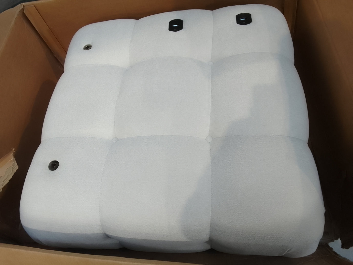 Lot of 3 x Dusk Items inc Upholstery for Spares or Repair (ref DUS-APM-A-13712) Total RRP £399.99