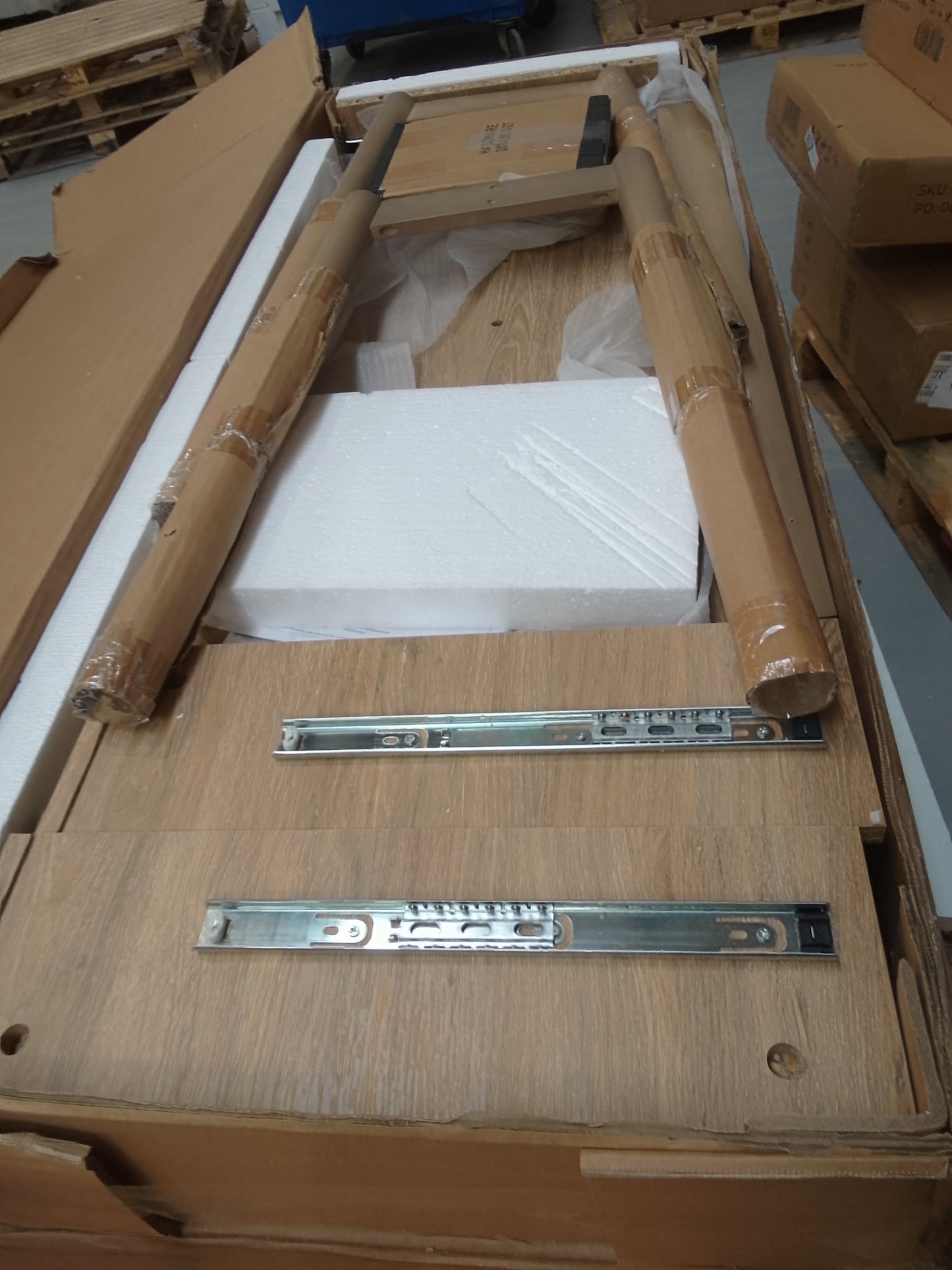 Lot of 12 x Dusk furniture items grade-BER Spares or repair RRP £2187.00