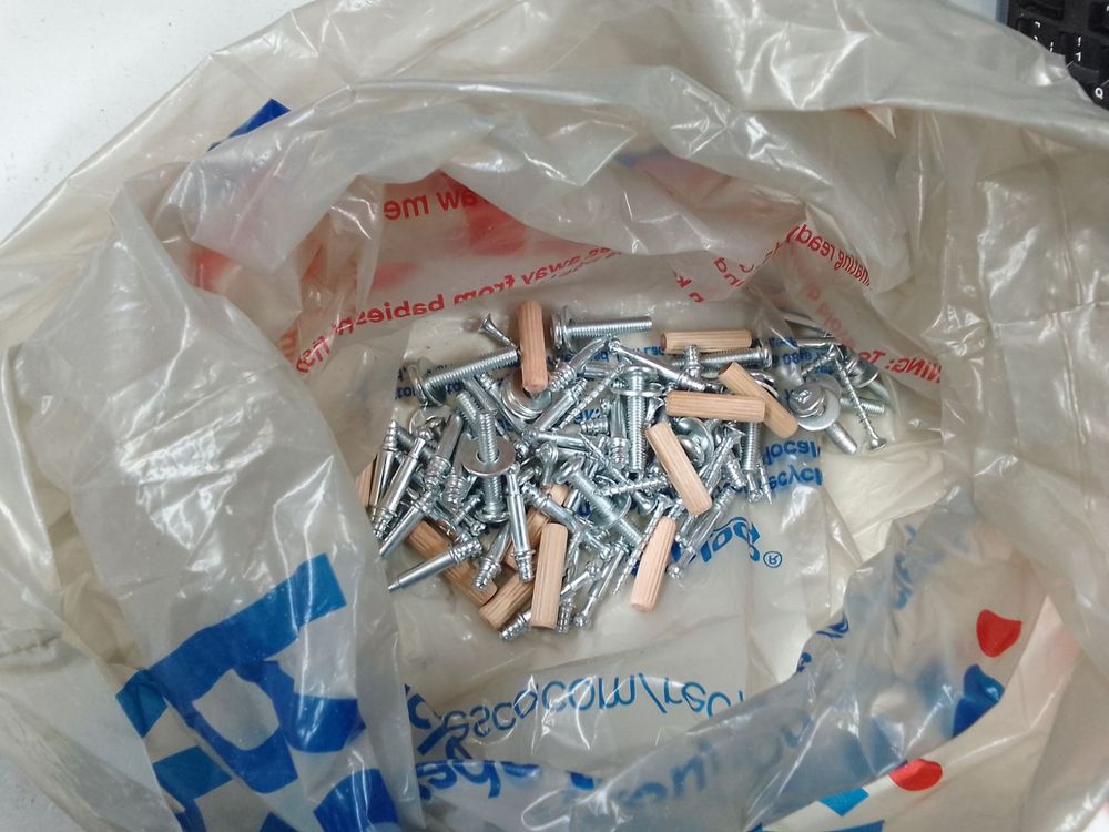 Lot of 6 x Dusk items grade-BER Spares or repair RRP £1221.00