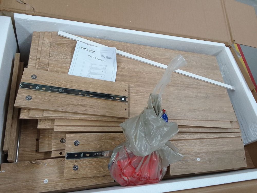 Lot of 6 x Dusk items grade-BER Spares or repair RRP £1221.00
