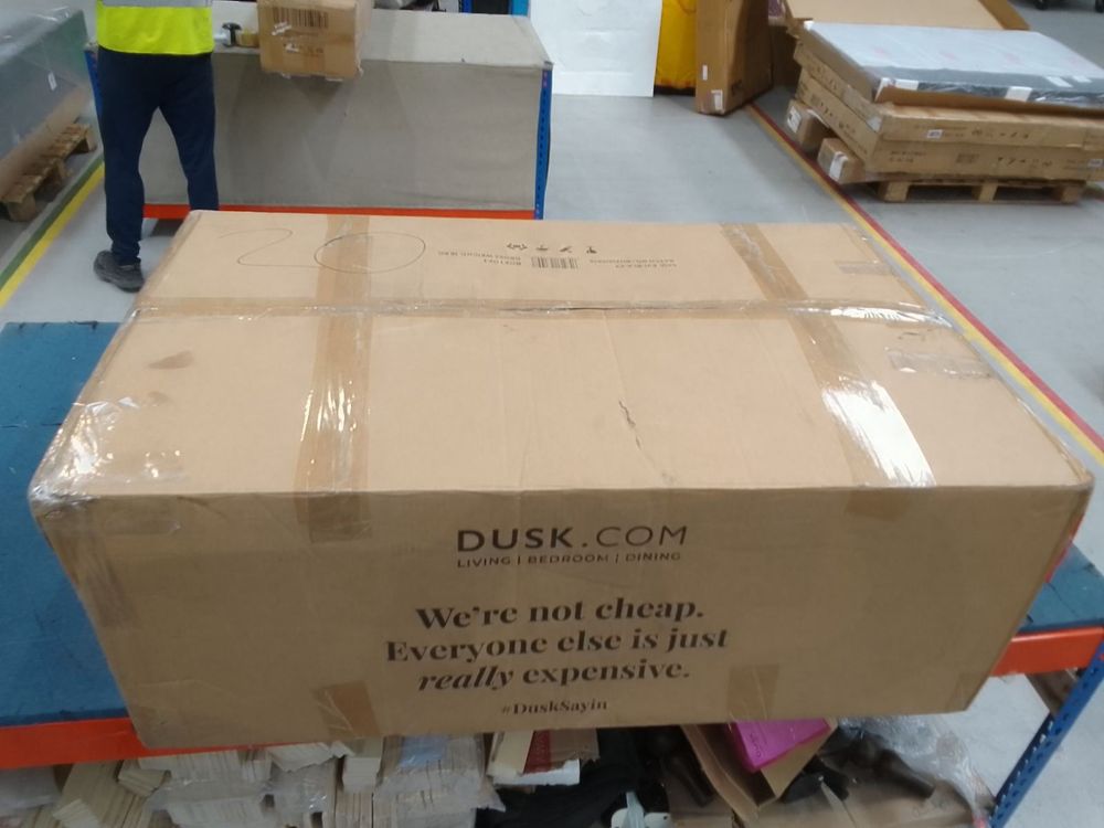 Lot of 7 x Dusk items grade-BER Spares or repair RRP £1168.00