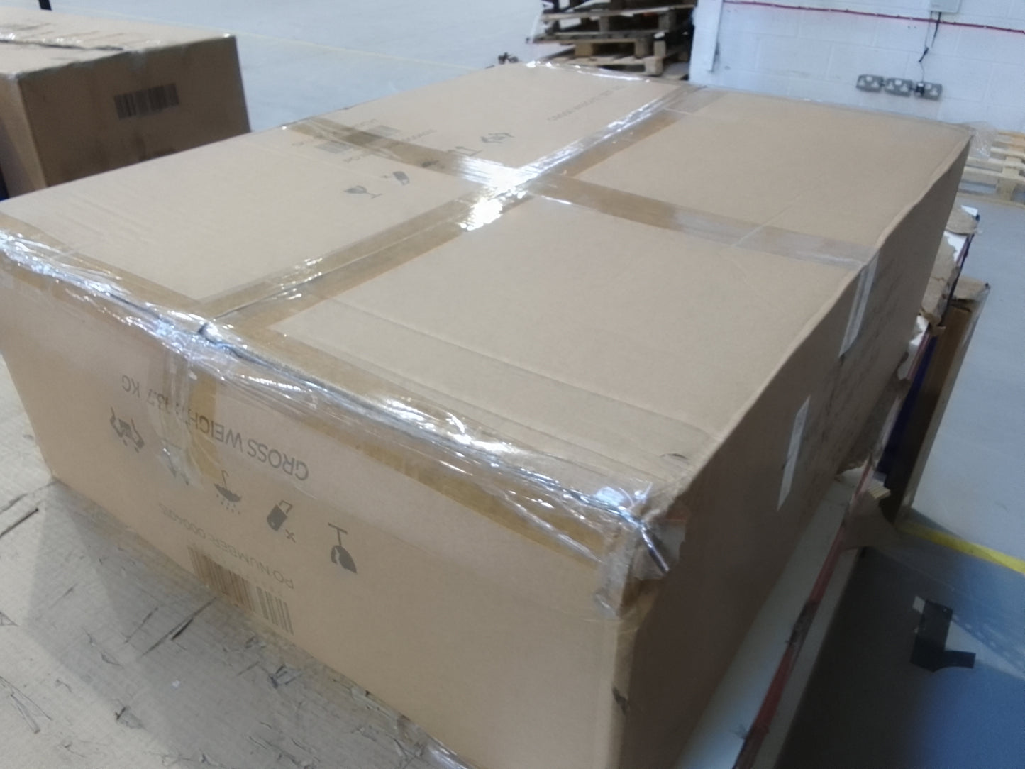 Lot of 13 x Dusk furniture items grade-BER Spares or repair RRP £1807.00