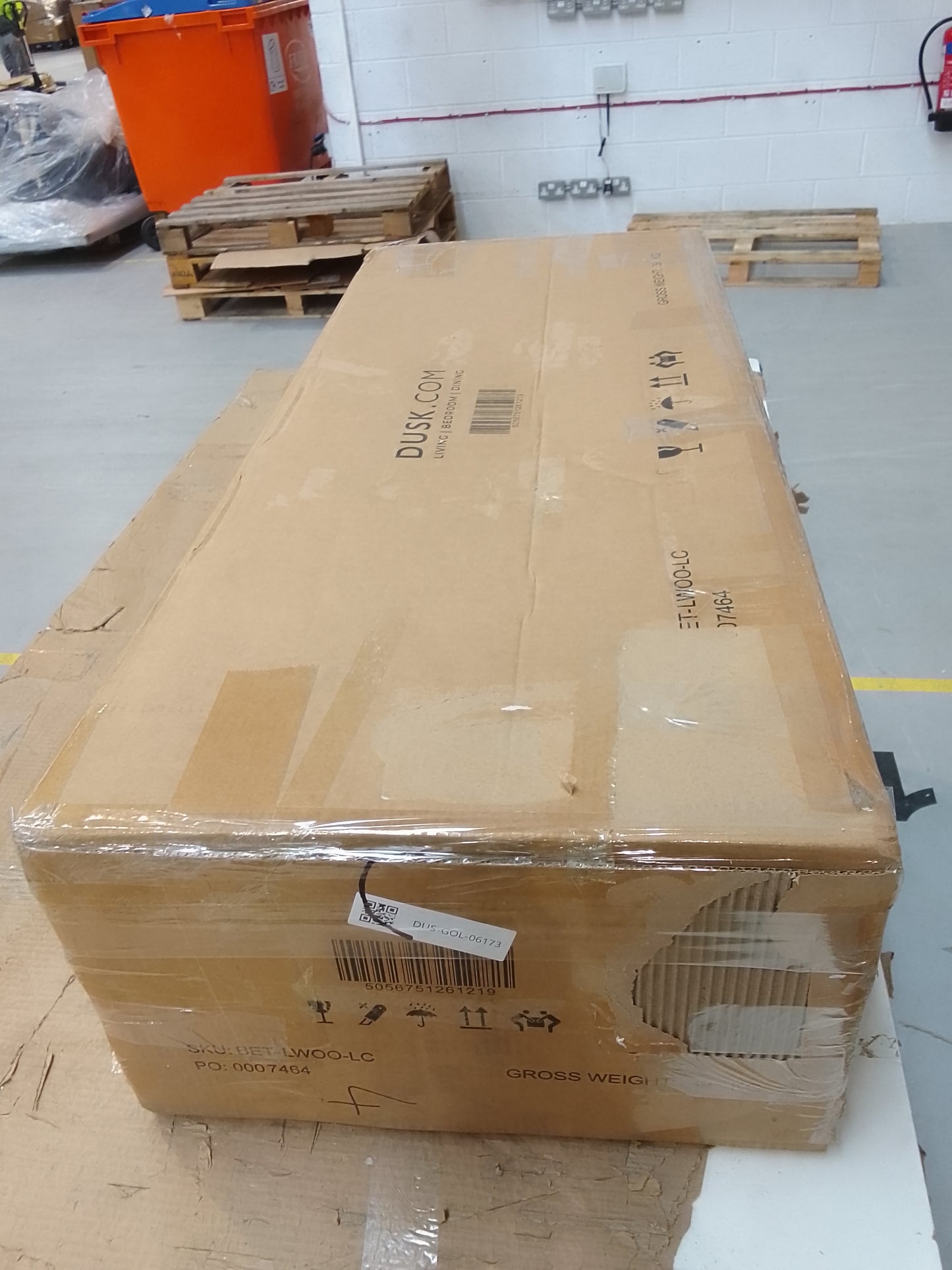 Lot of 11 x Dusk items grade-BER Spares or repair RRP £1848.00