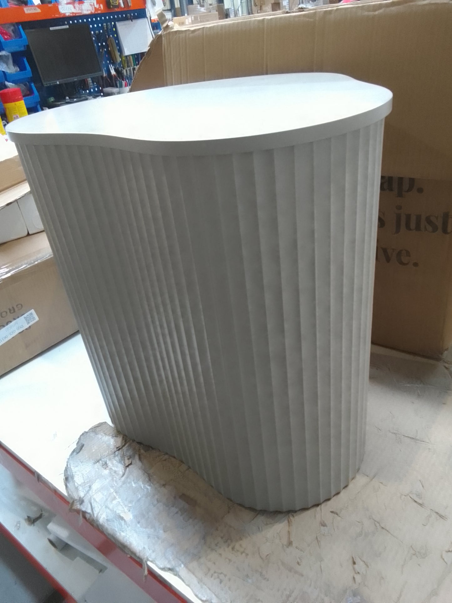 Lot of 11 x Dusk items grade-BER Spares or repair RRP £1848.00